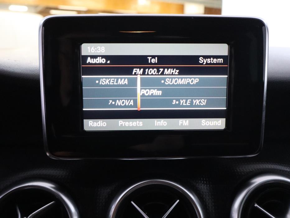 MERCEDES-BENZ A 2014