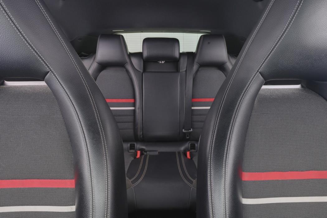 MERCEDES-BENZ A 2014