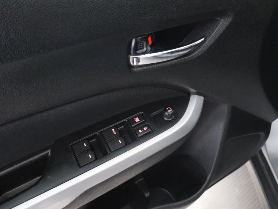 SUZUKI Vitara 2015