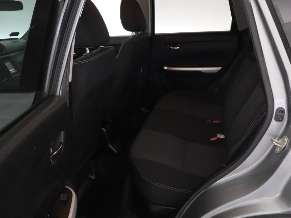 SUZUKI Vitara 2015