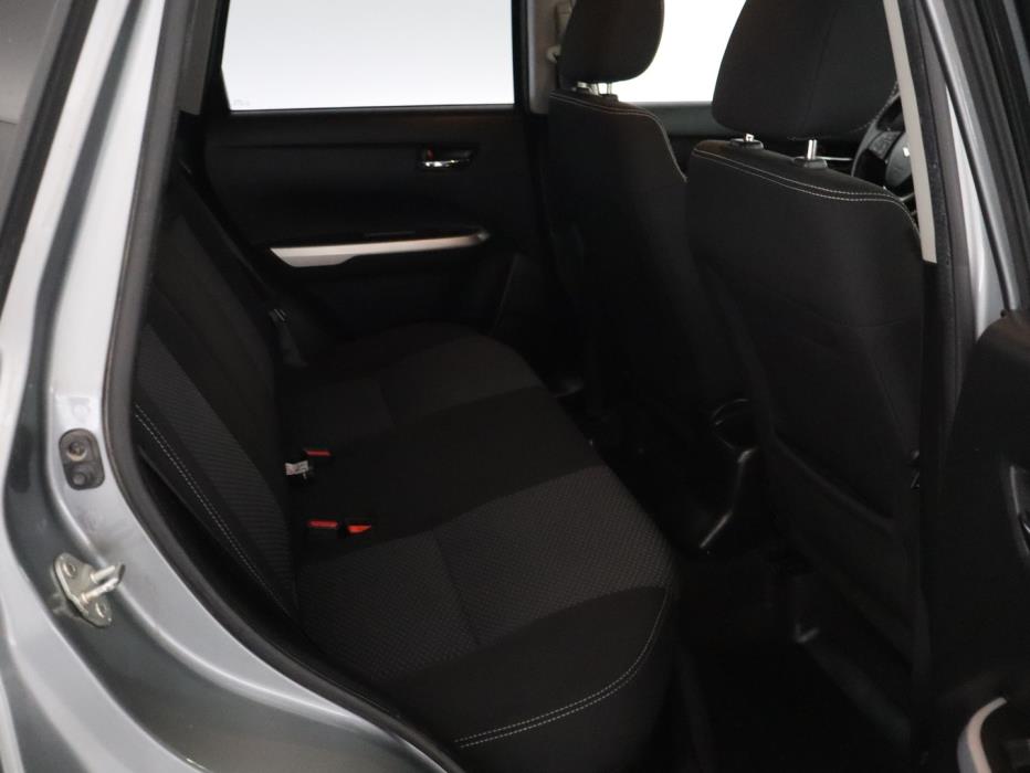 SUZUKI Vitara 2015