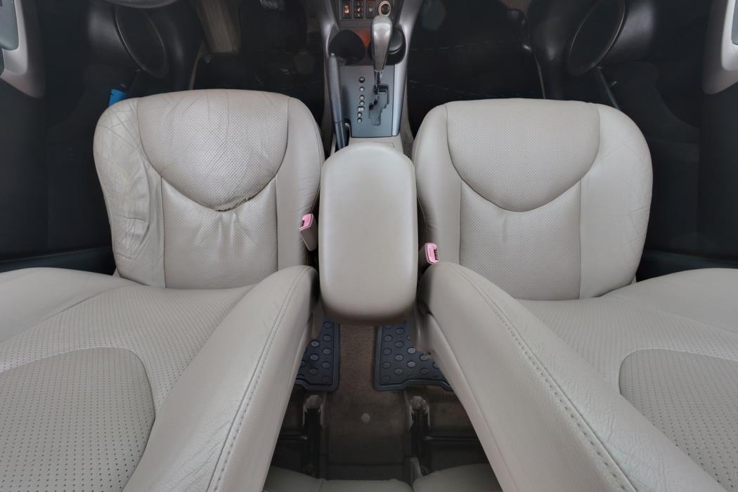 TOYOTA RAV4 2006