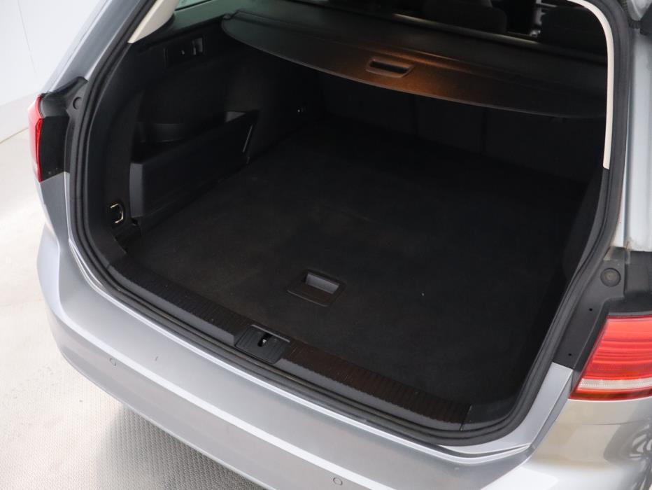 VOLKSWAGEN Passat 2019