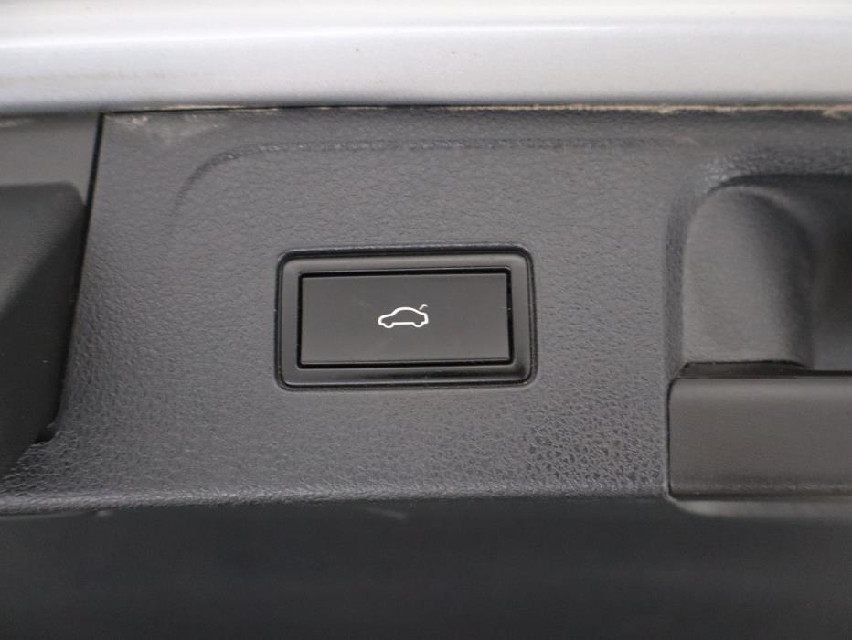 VOLKSWAGEN Passat 2019