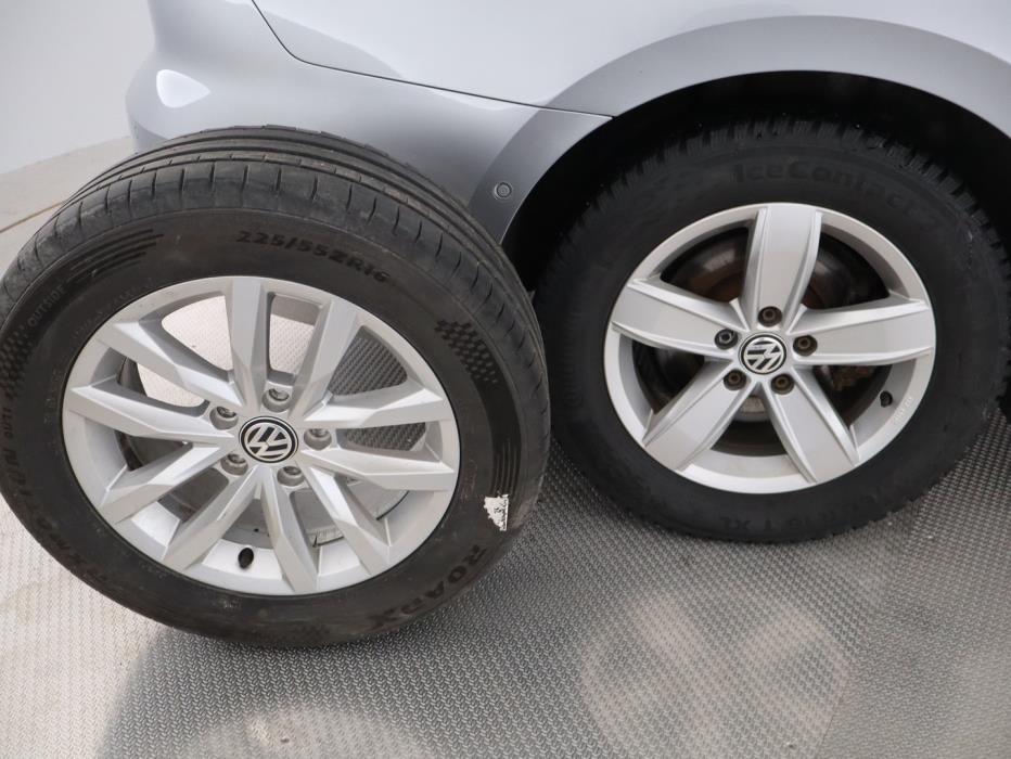 VOLKSWAGEN Passat 2019