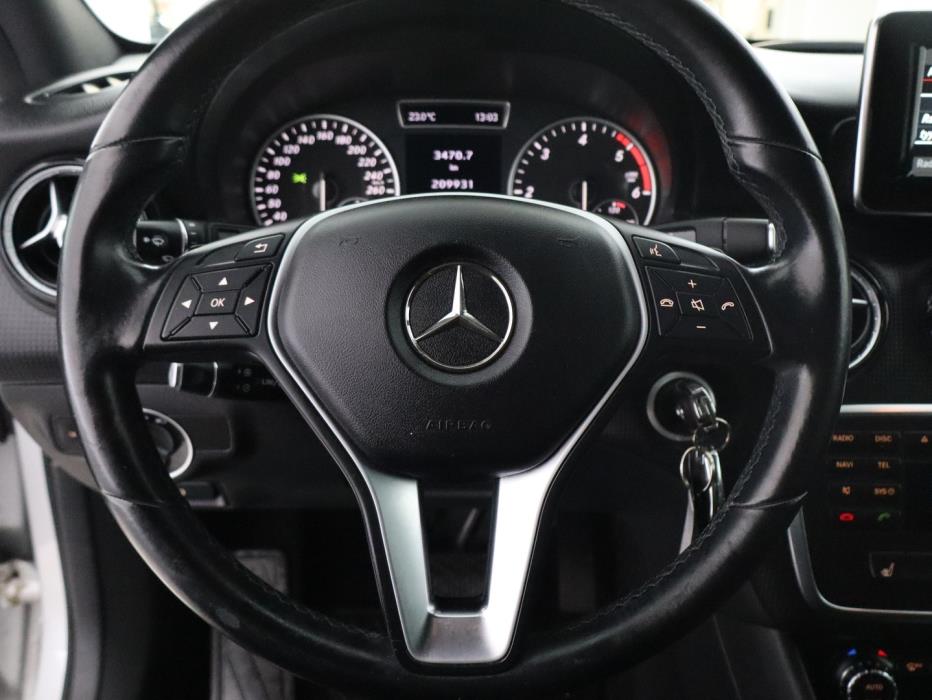 MERCEDES-BENZ A 2013