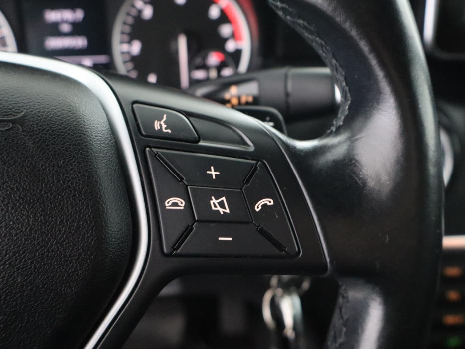 MERCEDES-BENZ A 2013