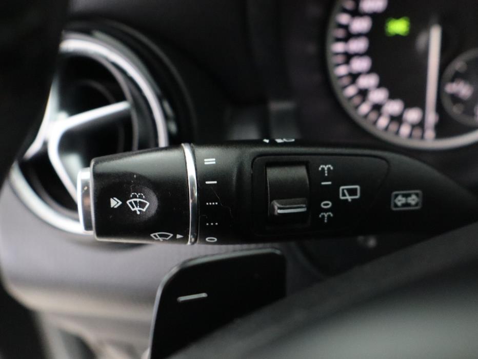 MERCEDES-BENZ A 2013