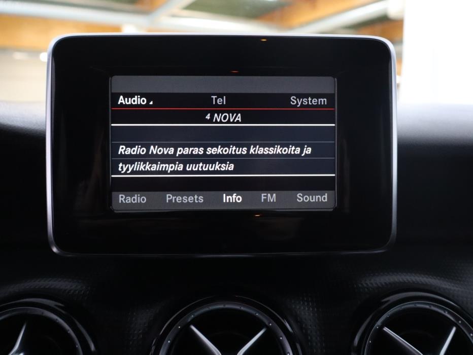 MERCEDES-BENZ A 2013