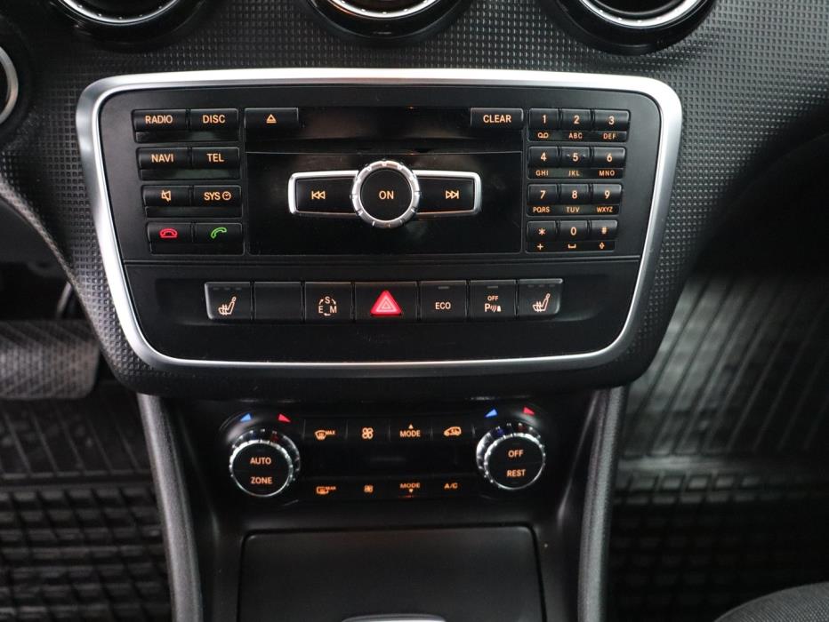 MERCEDES-BENZ A 2013