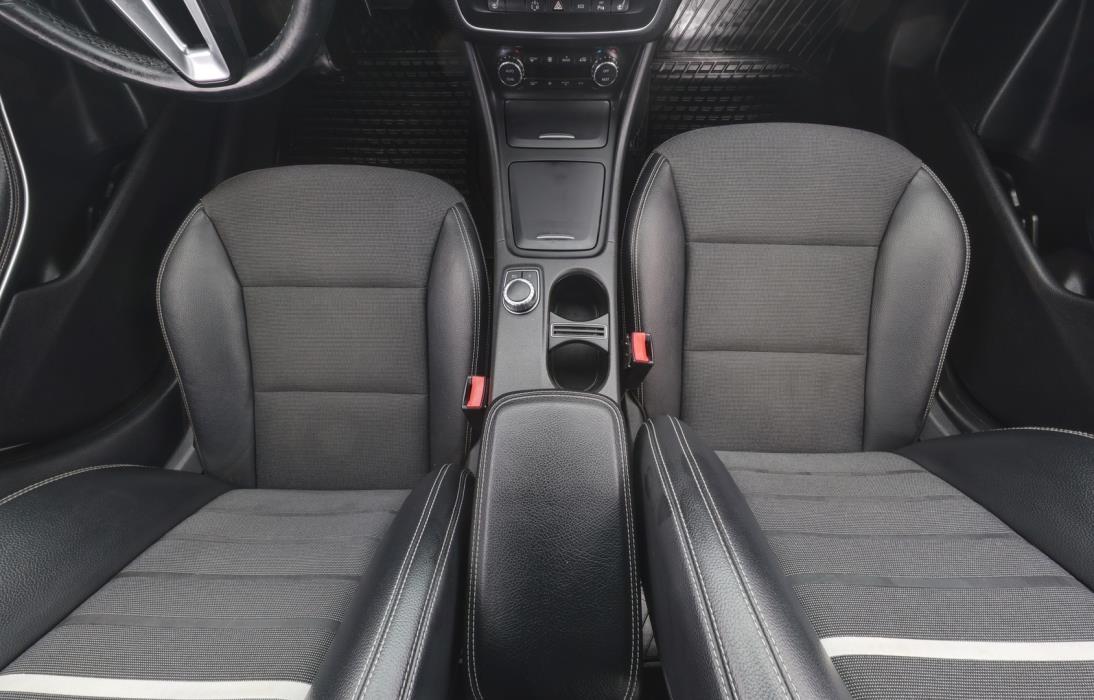 MERCEDES-BENZ A 2013