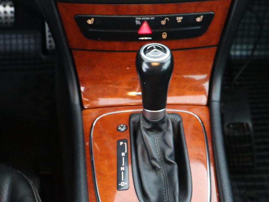 MERCEDES-BENZ E 2007
