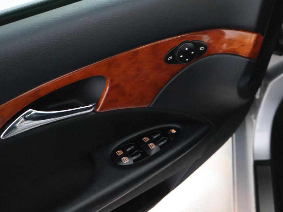 MERCEDES-BENZ E 2007