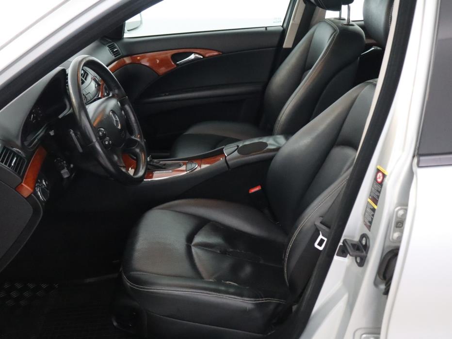 MERCEDES-BENZ E 2007