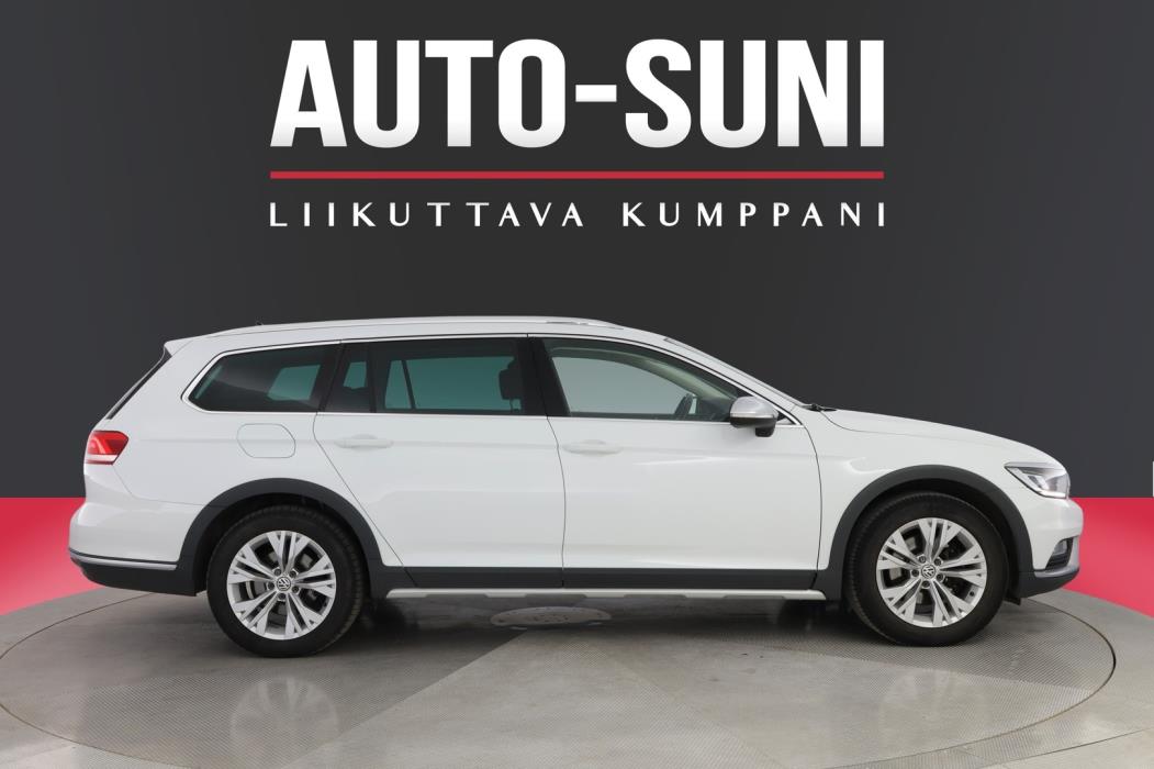 VOLKSWAGEN Passat 2018