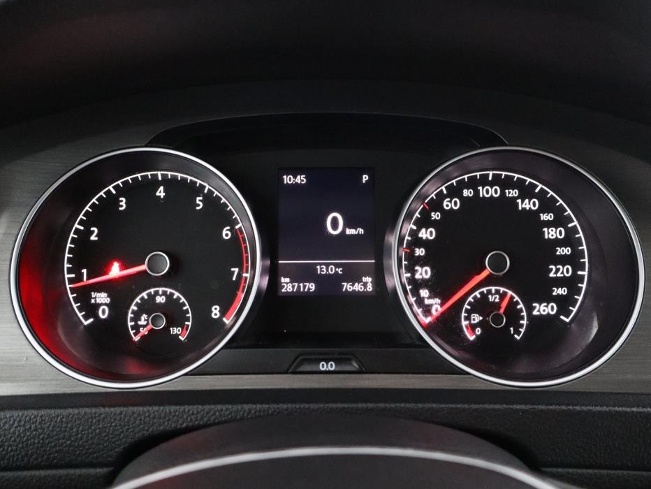 VOLKSWAGEN Golf 2013