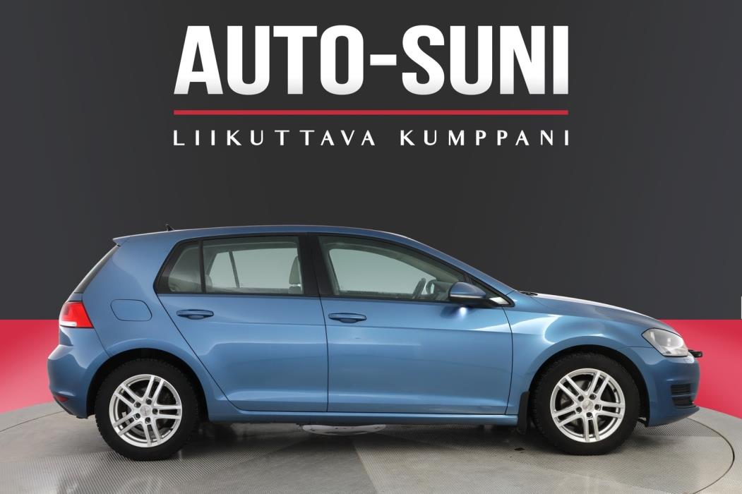 VOLKSWAGEN Golf 2013