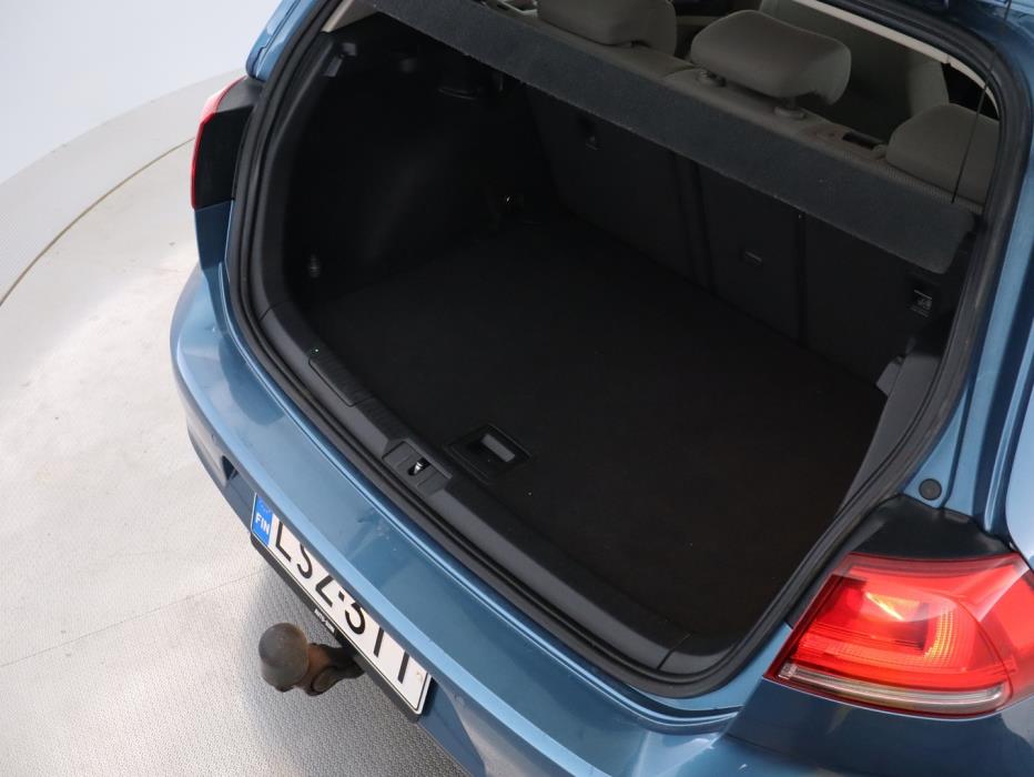 VOLKSWAGEN Golf 2013