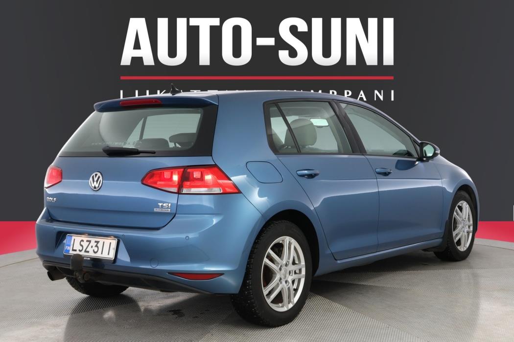 VOLKSWAGEN Golf 2013