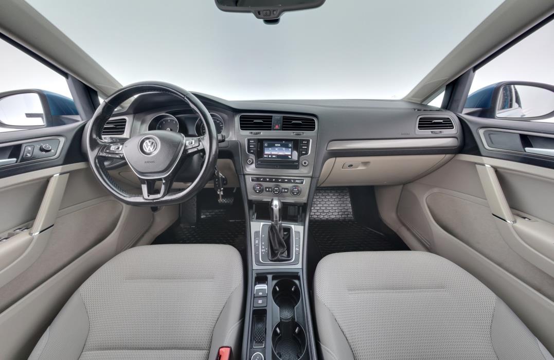 VOLKSWAGEN Golf 2013