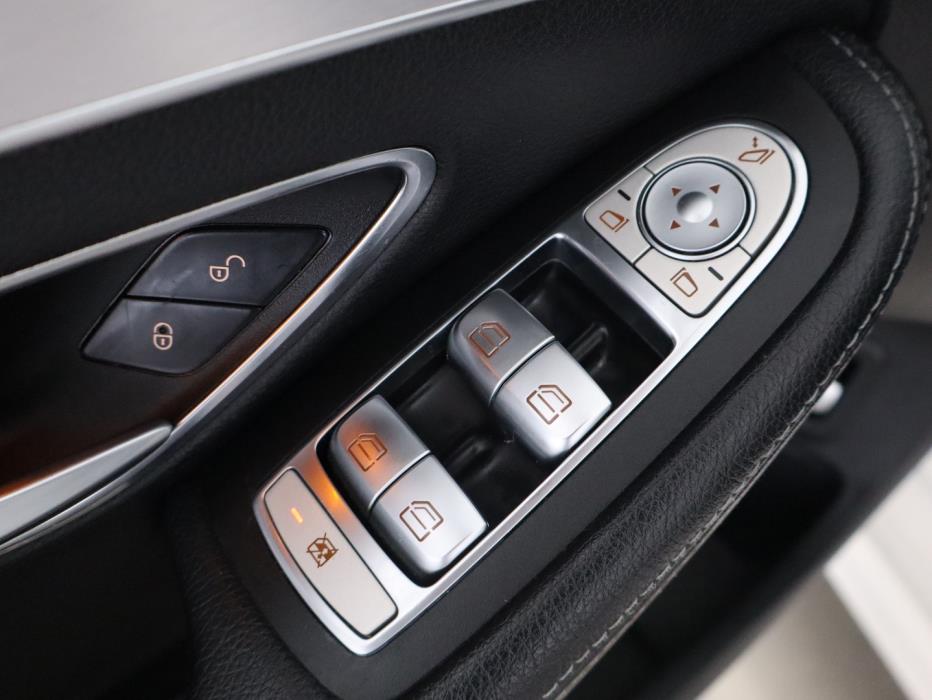 MERCEDES-BENZ C 2018