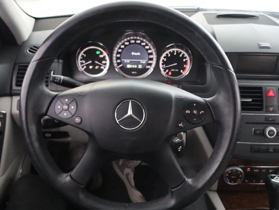 MERCEDES-BENZ C 2009