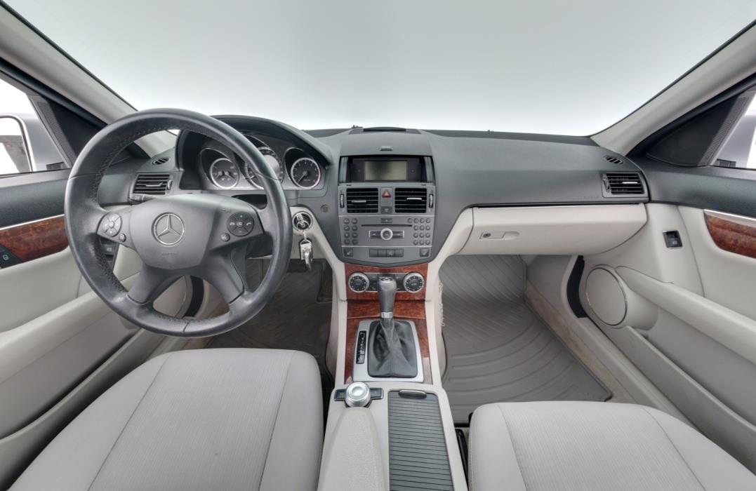 MERCEDES-BENZ C 2009
