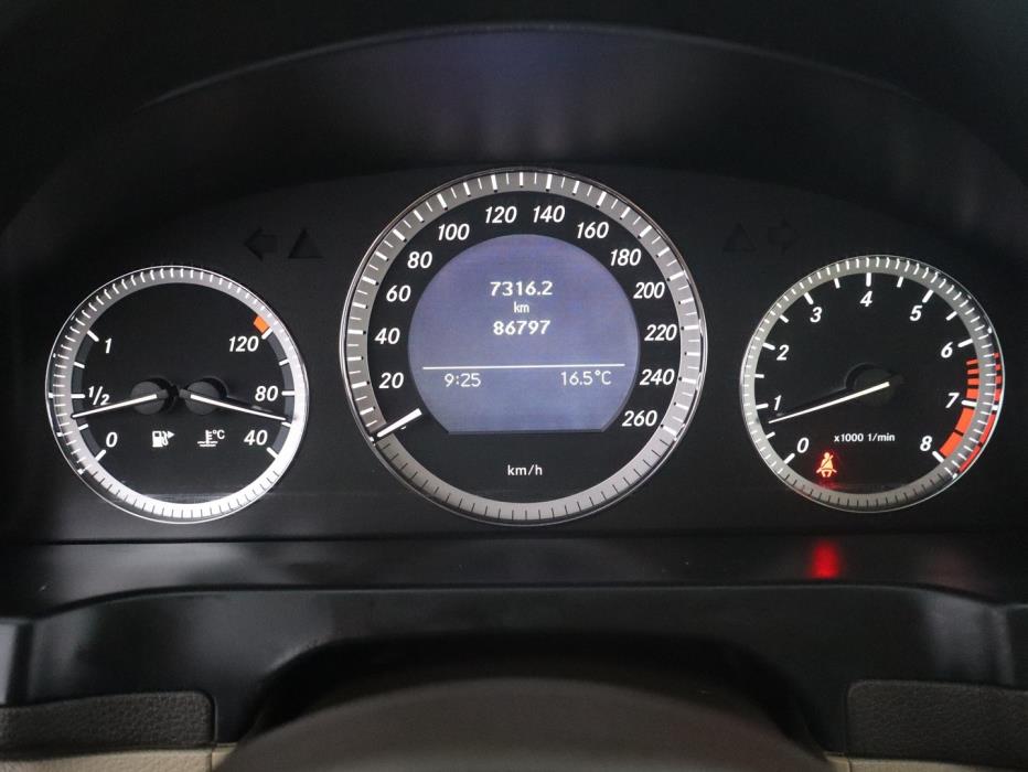 MERCEDES-BENZ C 2008