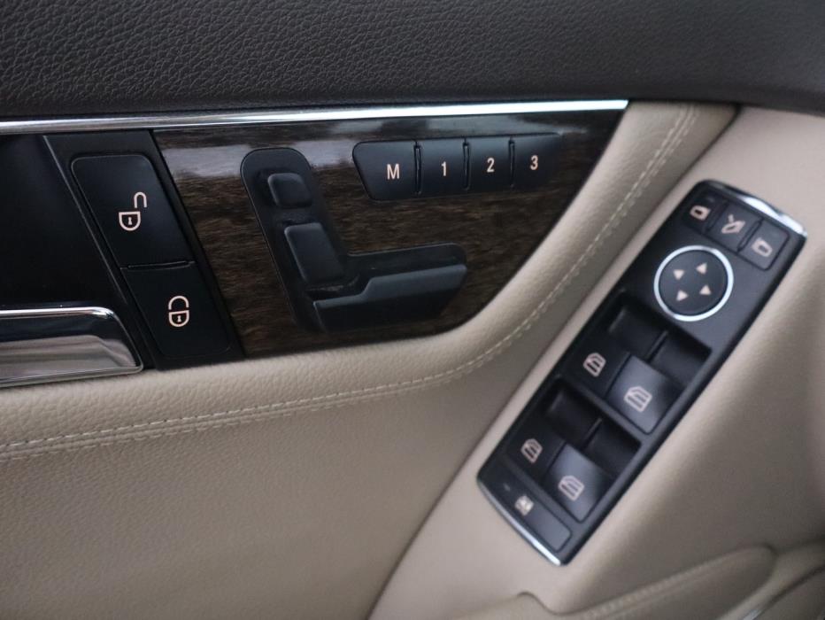 MERCEDES-BENZ C 2008