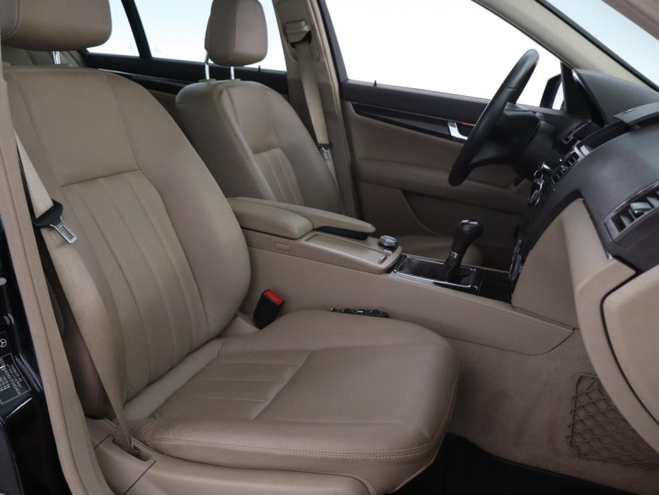 MERCEDES-BENZ C 2008