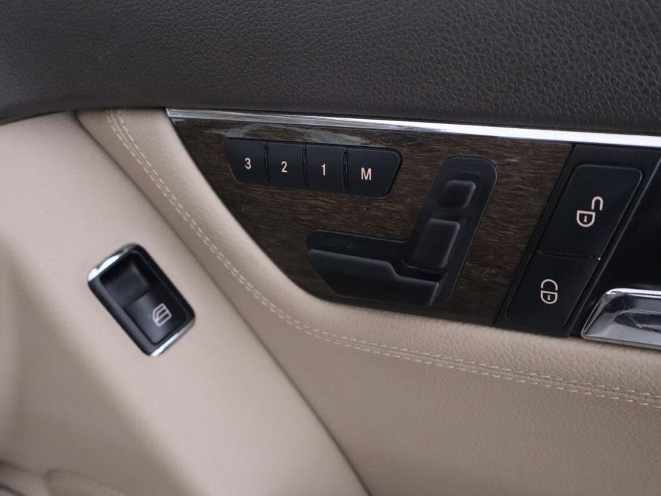 MERCEDES-BENZ C 2008