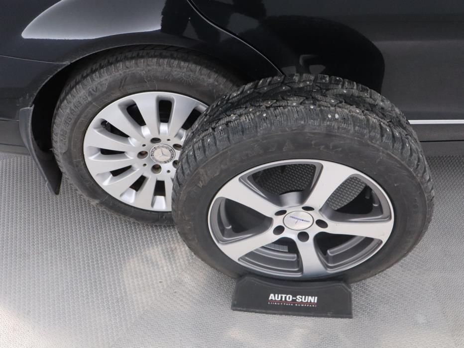 MERCEDES-BENZ C 2008