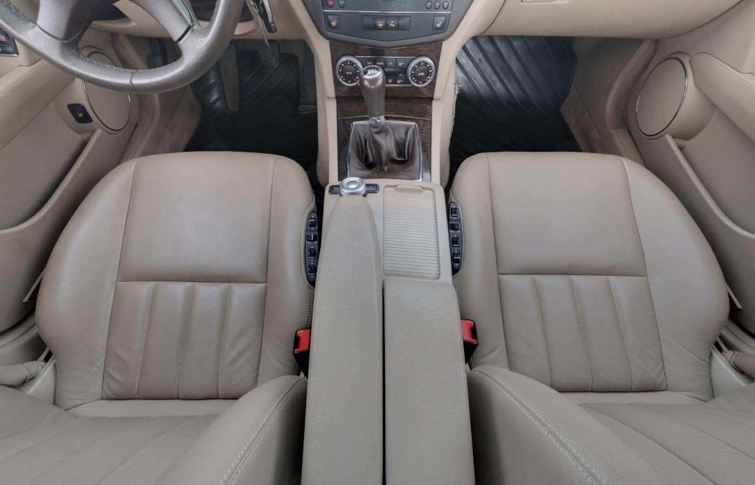 MERCEDES-BENZ C 2008