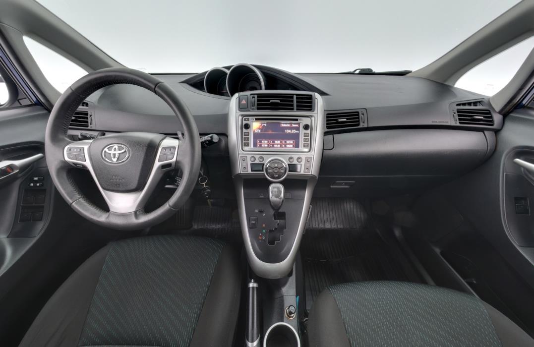 TOYOTA Verso 2013