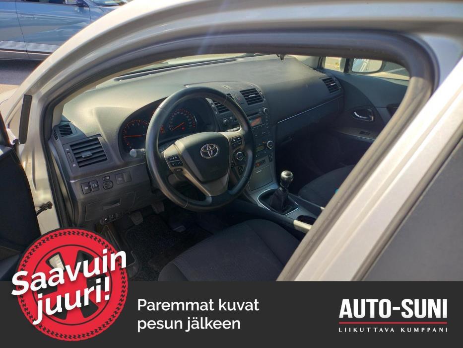 TOYOTA Avensis 2009