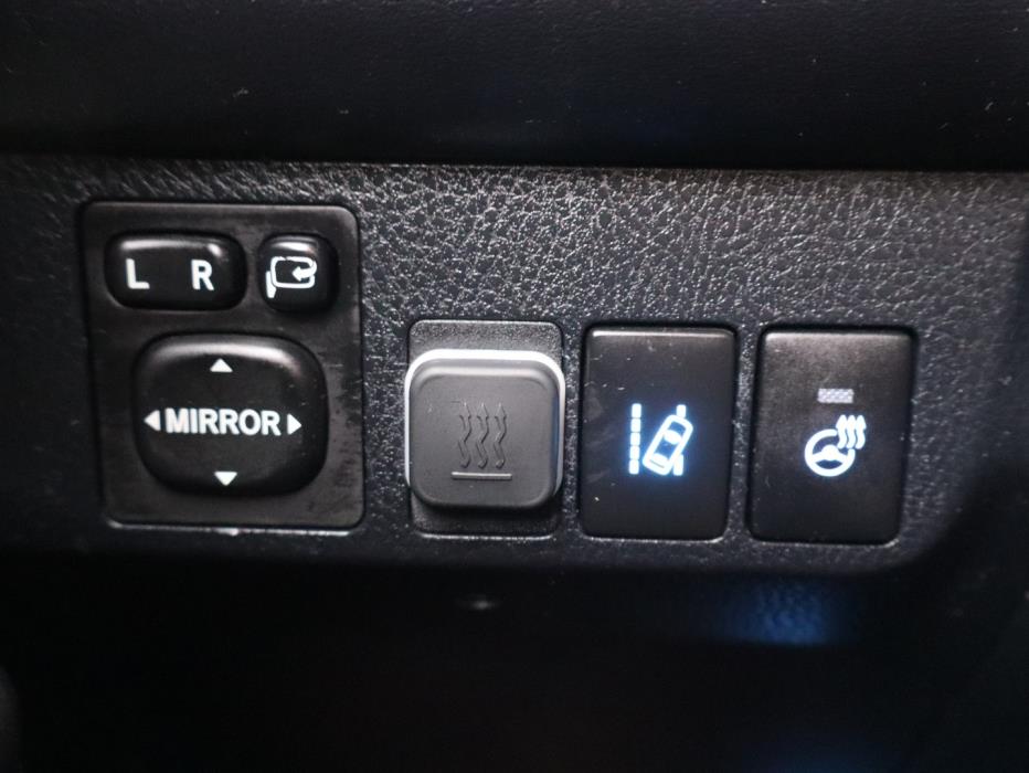 TOYOTA RAV4 2018