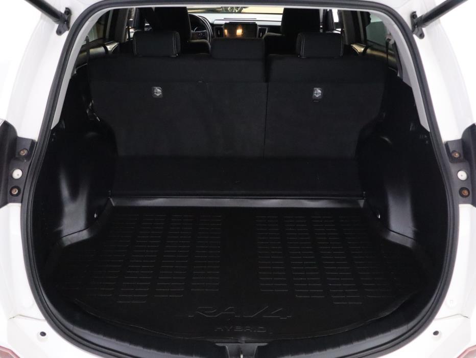 TOYOTA RAV4 2018