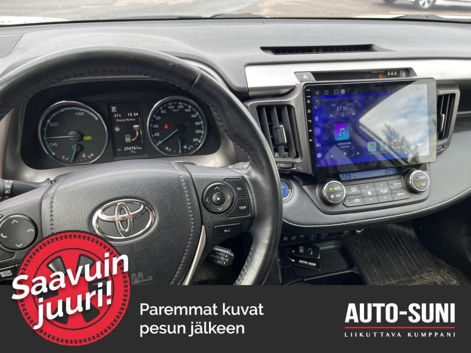 TOYOTA RAV4 2018