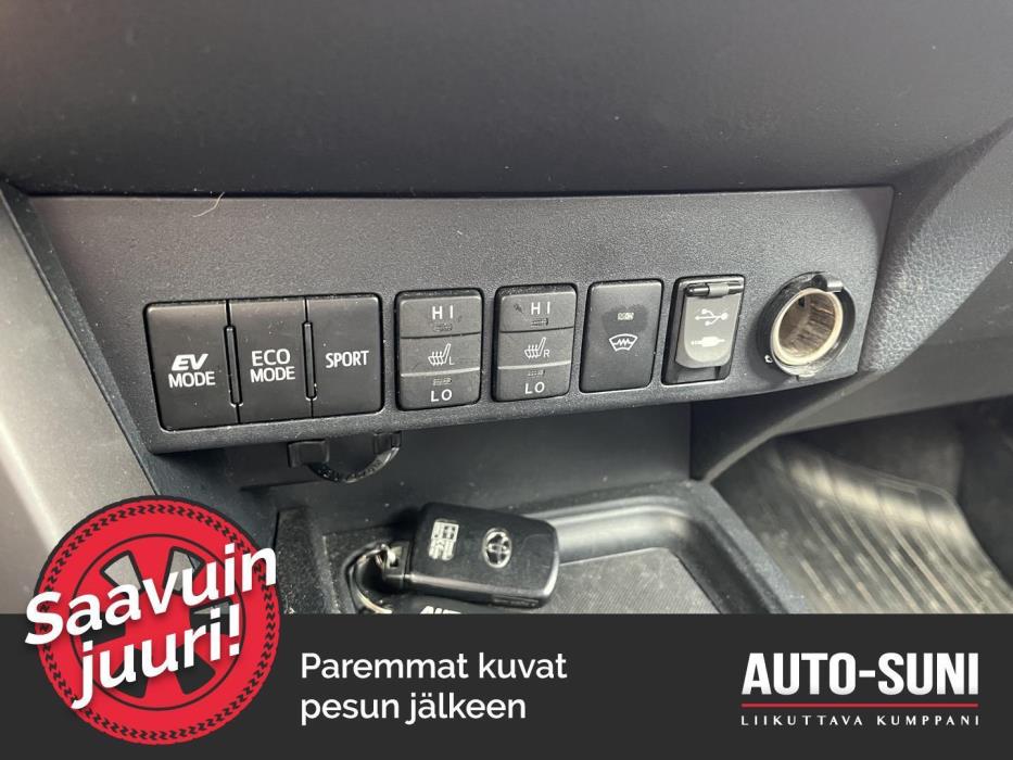TOYOTA RAV4 2018