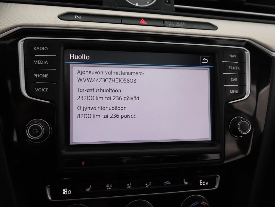 VOLKSWAGEN Passat 2017