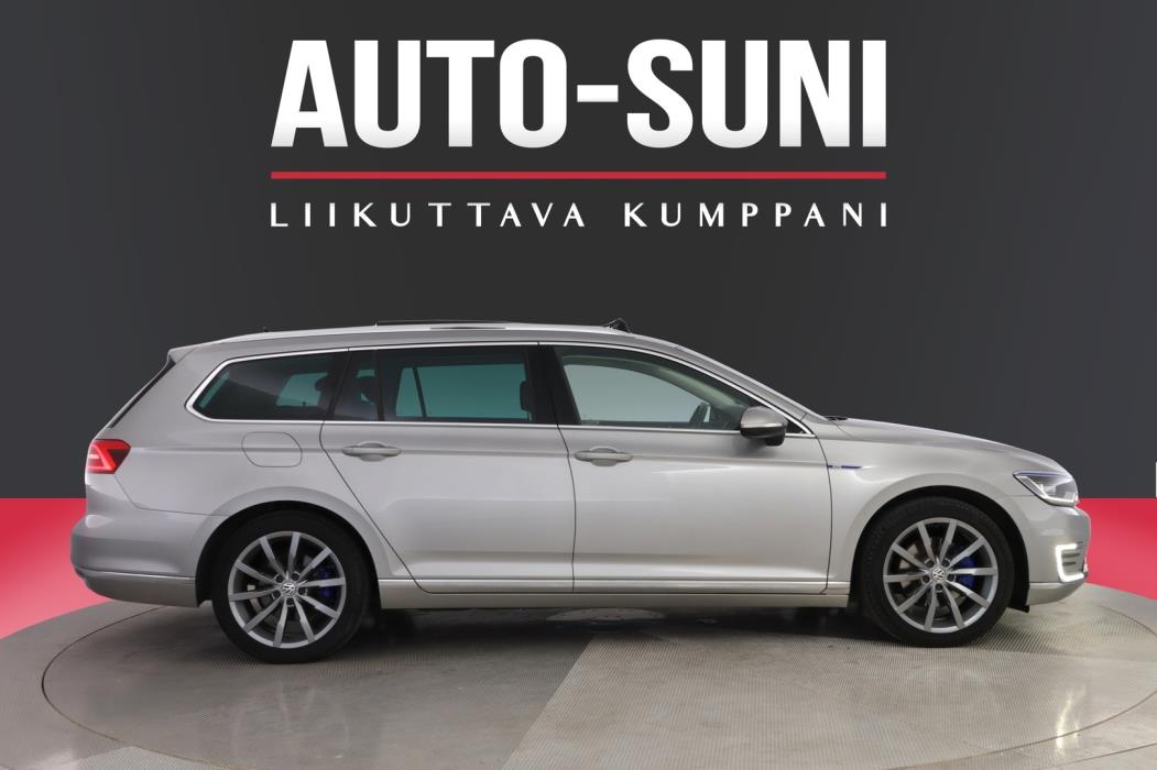 VOLKSWAGEN Passat 2017