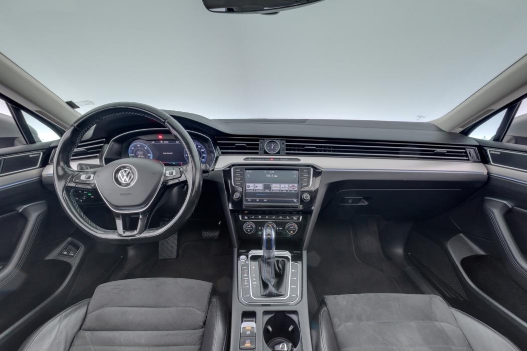 VOLKSWAGEN Passat 2017