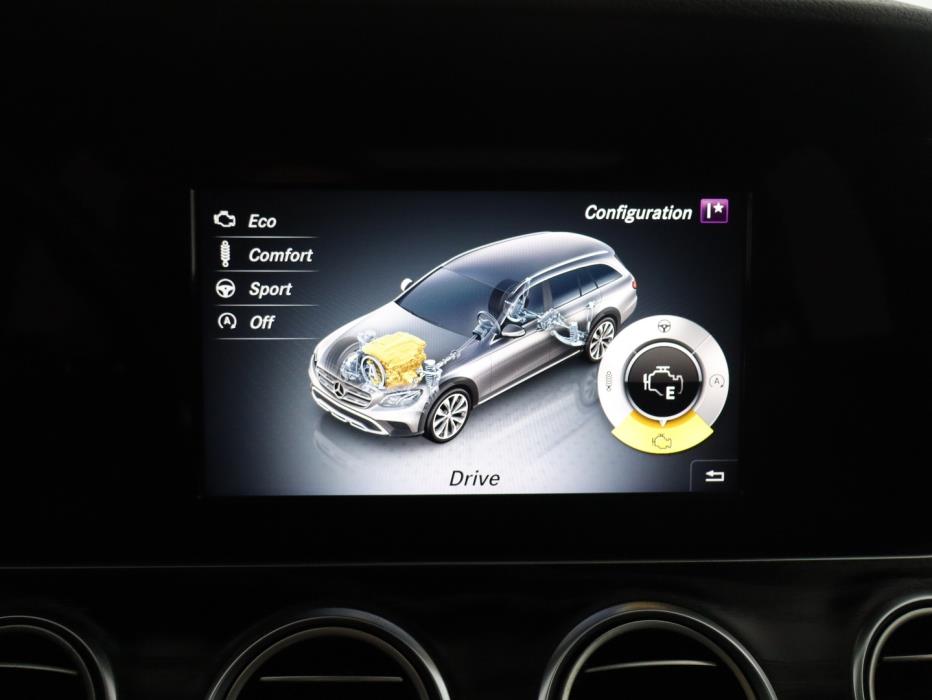 MERCEDES-BENZ E 2017