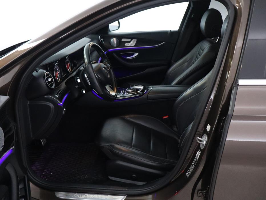 MERCEDES-BENZ E 2017