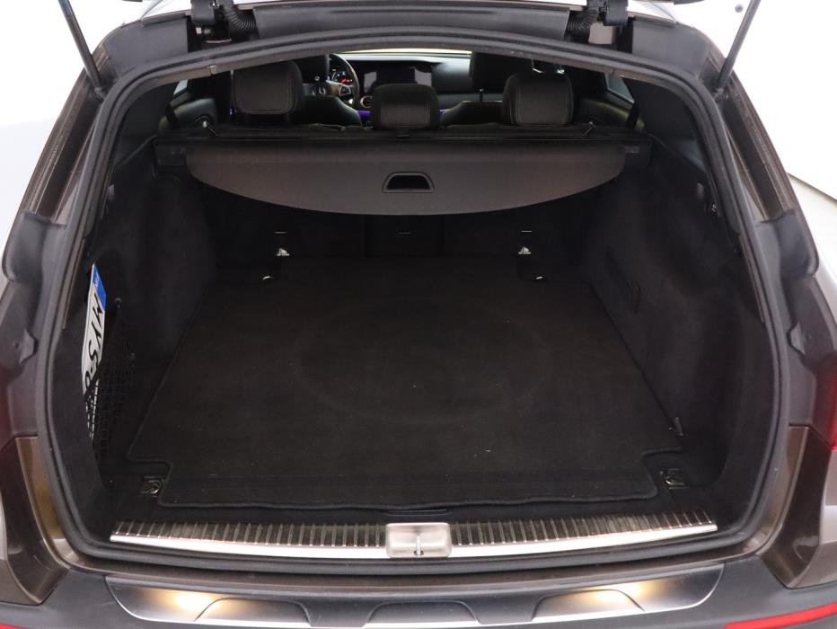 MERCEDES-BENZ E 2017