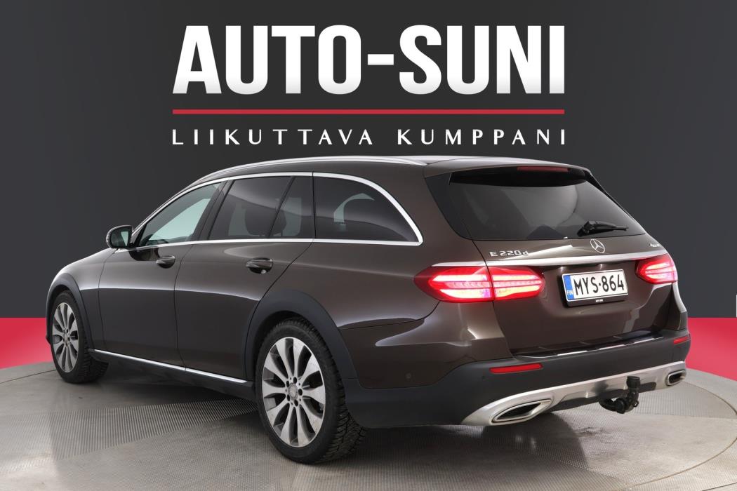 MERCEDES-BENZ E 2017