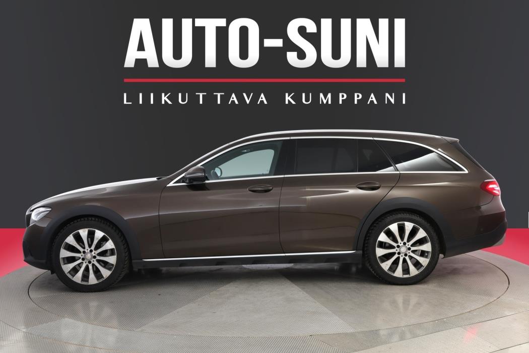 MERCEDES-BENZ E 2017