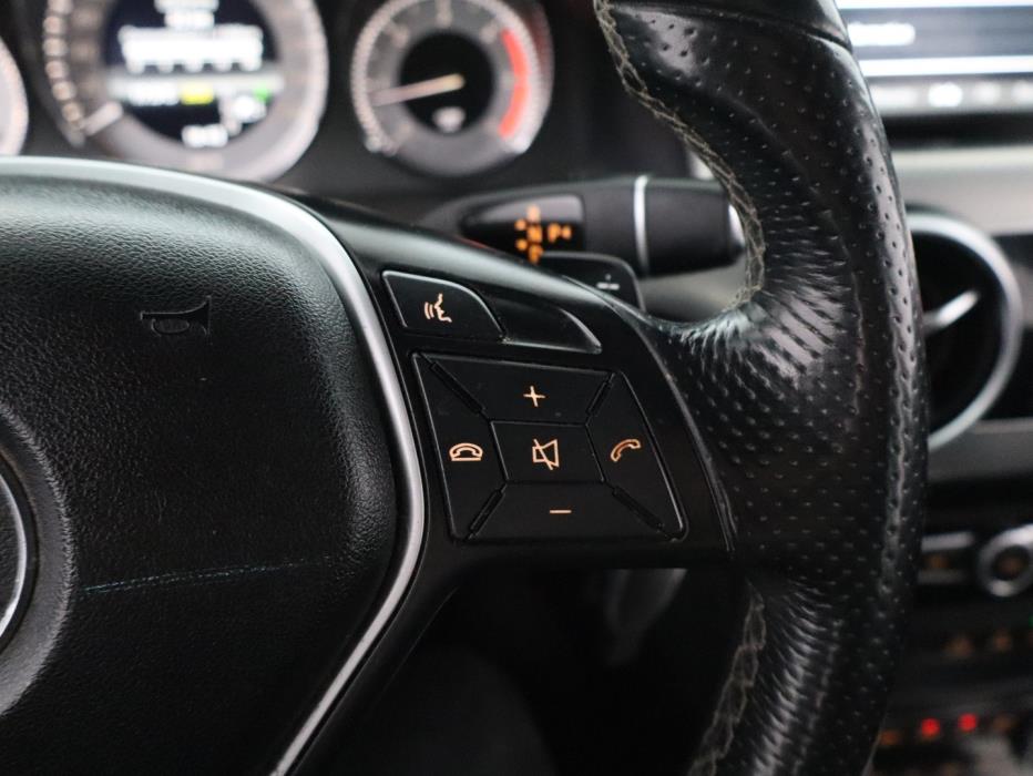 MERCEDES-BENZ GLK 2012