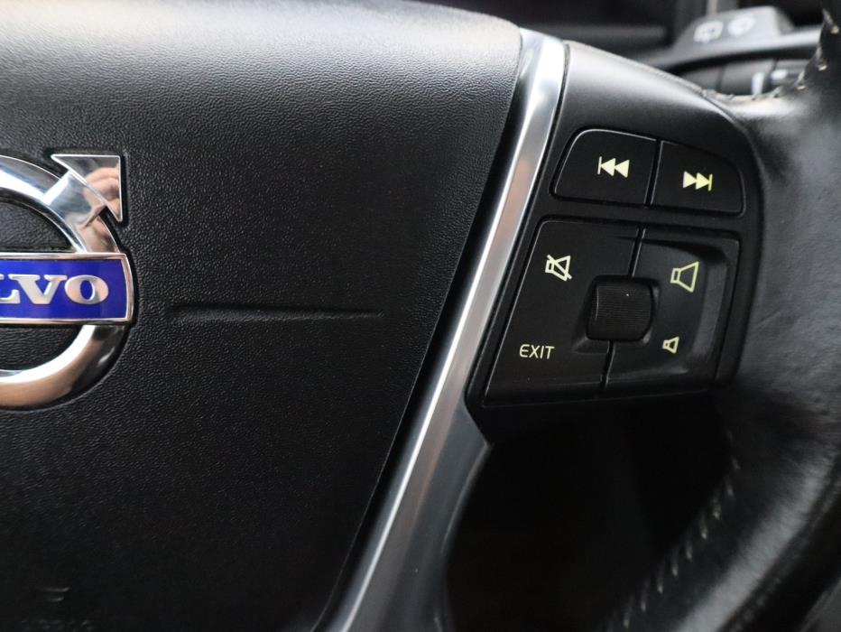 VOLVO V70 2013