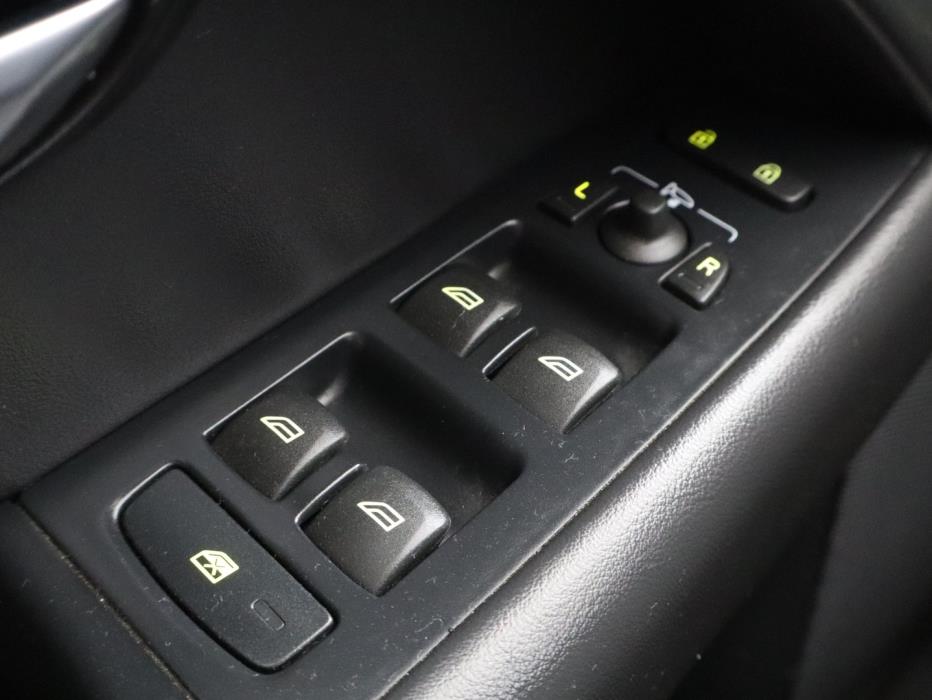 VOLVO V70 2013